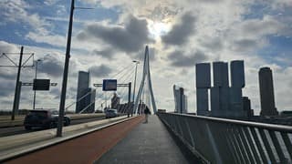 Achter de wolken schijnt de zon