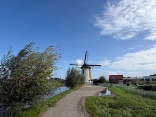 Blauw wind in wilgen molen