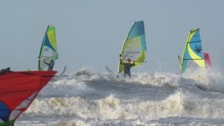 Windkracht 6 aan zee 