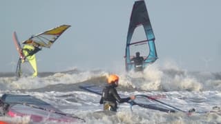 Windkracht 6 aan zee 