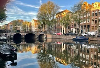 Een windstille en zonnige start van de dag.