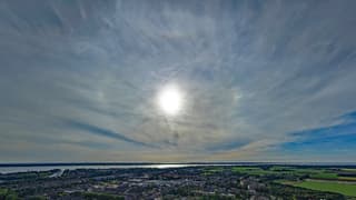 Zon met bijzonnen