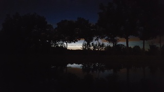 Lichtende nachtwolken 