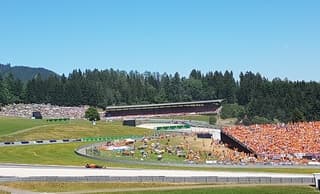 Warme race voor Max Verstappen 