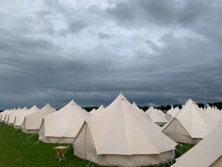 Zware Bewolking boven Lowlands