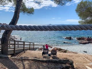 Zon en wolken aan de Franse kust. 