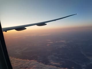 20191027 zonsopgang boven SiberiÃ« op de vlucht van Frankfurt naar Tokyo
