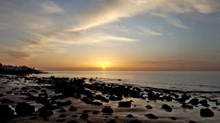 Fraaie zonsopkomst in Lanzarote (Puerto Del Carmen) vanmorgen. 