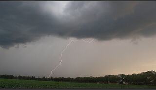 Bliksem inslag elsendorp 