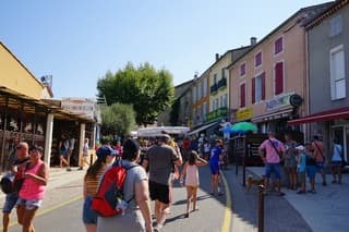 Hitte met je masker op 