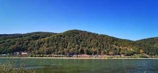 Strakblauw en al wat herfstkleuren bij de Lahn 