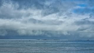 Het had zo moeten zijn. Indrukwekkende bewolking blijven invasiestrand