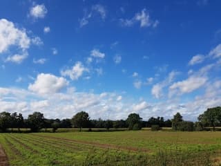 Daar komen de wolken aan