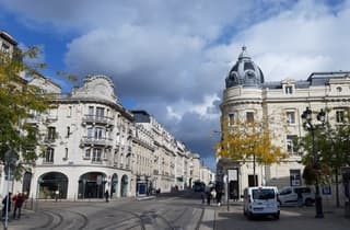 Veel zon in Reims- Frankrijk ...met maar 14 graden is het toch erg aangenaam op een terrasje !!