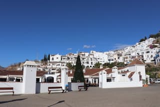 Frigiliana vandaag 23 graden en strak blauw
