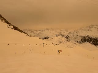 Saharastof op de piste