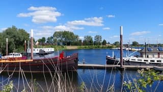 Goed toeven in de Jachthaven, wel een harde wind