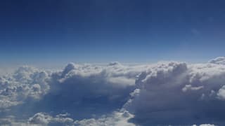 Dik wolkenpakket boven zuid - Frankrijk 