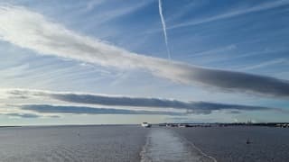 Lange lenticularis boven Hull Engeland