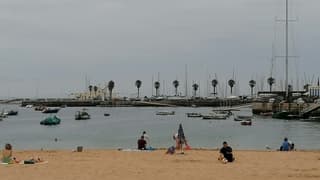 Goede temperatuur op het strand 