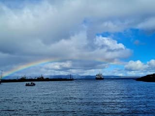 Schotland, Mallaig, regenboog zo breed 