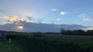 Zonsondergang bij Poitiers in Frankrijk.