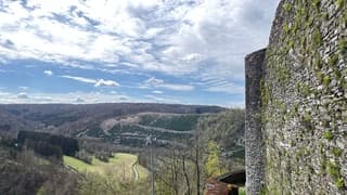 Uitzicht Belgische Ardennen vanaf ruïne Herbeumont.