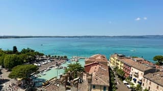 Code zomer in Sirmione, 29 graden en bijna onbewolkt