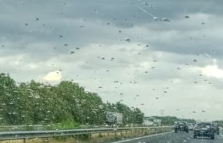 En ja hoor gespetter onderweg 