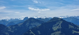 Besneeuwde bergtoppen in Augustus (Oostenrijk)