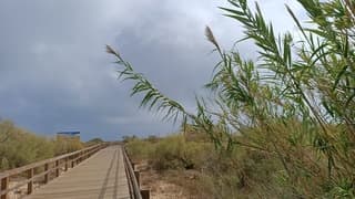 Donkere luchten boven Algarve 