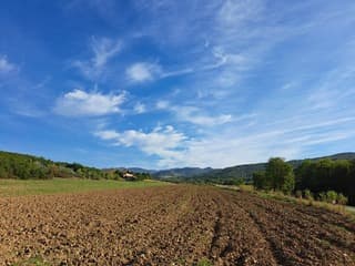 Wat sluierbewolking in de Drome, Frankrijk 
