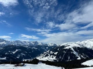 Prachtig weervind de Alpen