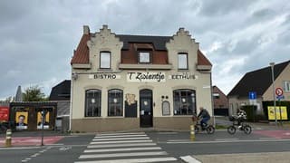 Wisselvallig weer. T Zwientje, bruin café 