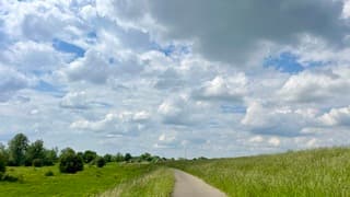 steeds minder blauwe lucht te zien 