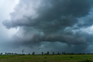 Shelfcloud met onweer