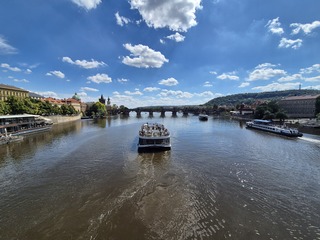 Uitzicht op de Karelsbrug Praag Tsjechië 