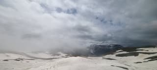 Veel bewolking in de bergen 