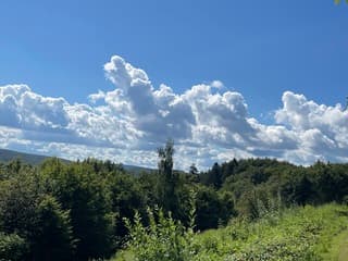 Wolken boven Kröv in Duitsland
