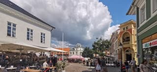 Even wat wolken maar geen regen in Ystad  Zweden vanmiddag  