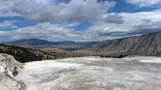Yellow Stone NP mamouth hot springs