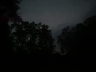 Hangende bliksem/onweer