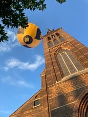 Cuyperskerk met luchtballon
