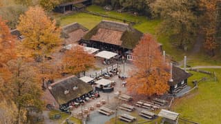 Terrassen in Oktober