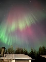 Noorderlicht in een warm Rovaniemi