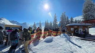Alpbach klein rijtje voor de skilift