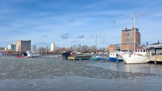 Zon, wolken en ijs. 
