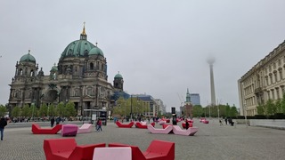 TV toren Berlijn in de mist