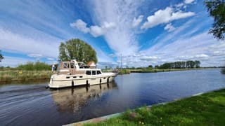 Boot met prachtig wolkendek 