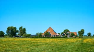 Strak blauwe lucht